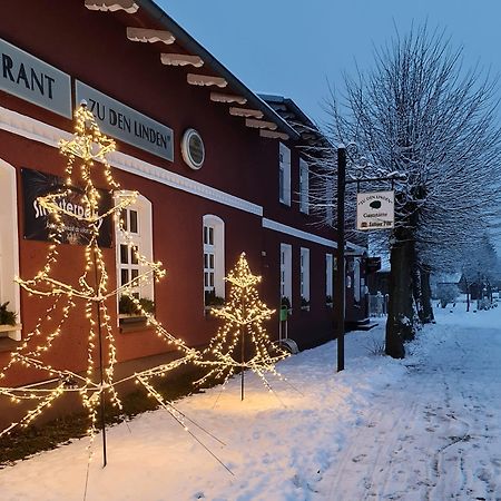 Gaststätte und Ferienhof Zu den Linden Kratzeburg Exterior foto