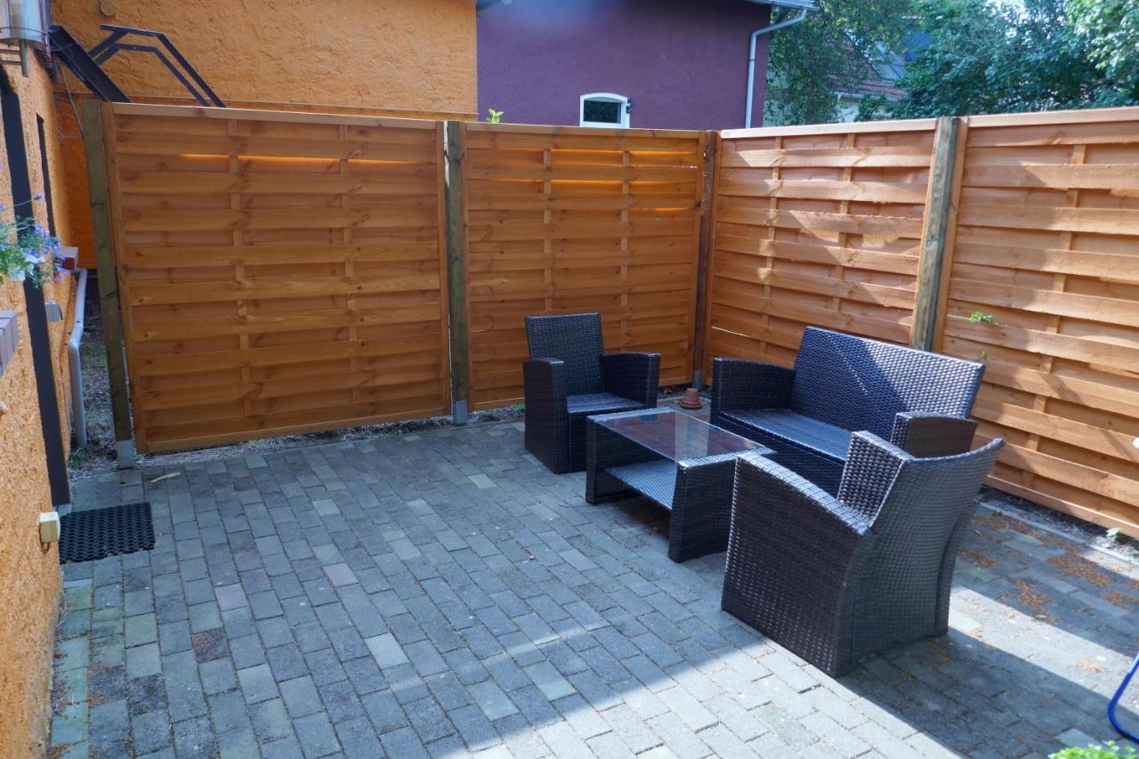 Gaststätte und Ferienhof Zu den Linden Kratzeburg Exterior foto