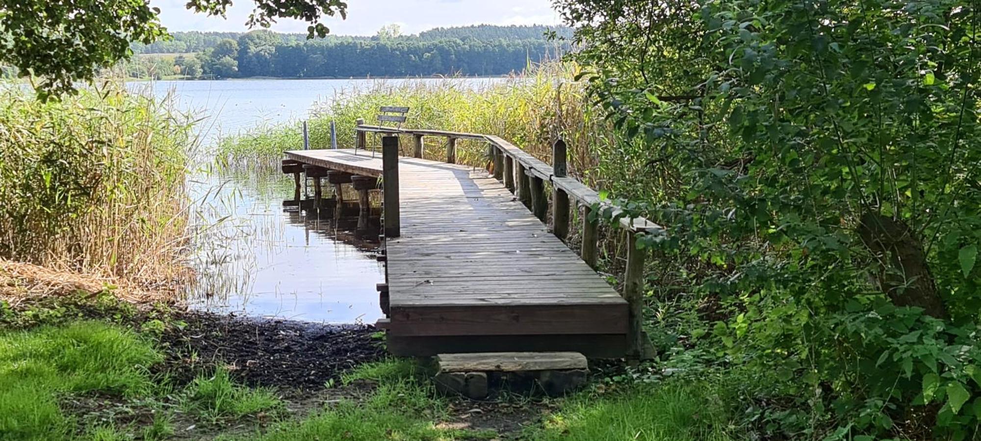 Gaststätte und Ferienhof Zu den Linden Kratzeburg Exterior foto
